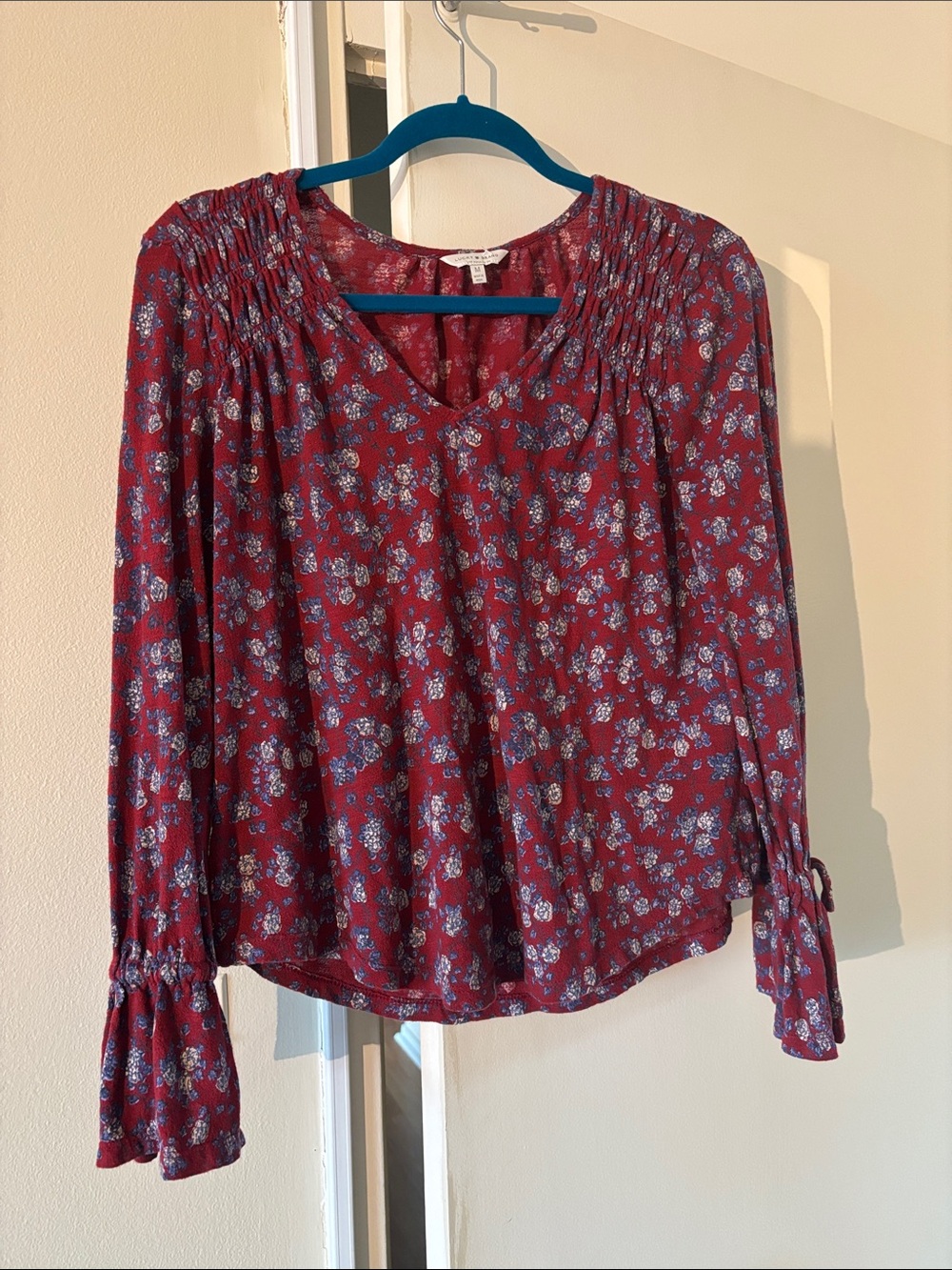 Lucky Brand Burgundy Floral V‑Neck Long Sleeve